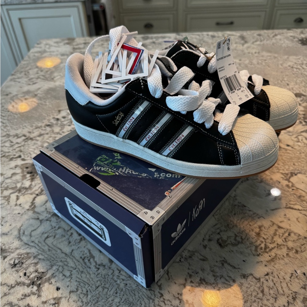 Adidas Superstar Black and White Shoes (Men’s 7.5)